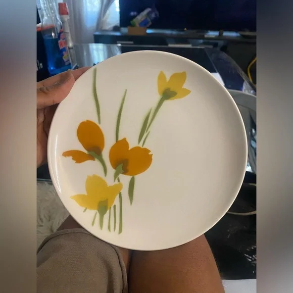 DAPHANE IRONSTONE 4209 PLATE ROUND PLATTER JAPAN Yellow Orange Floral tulip